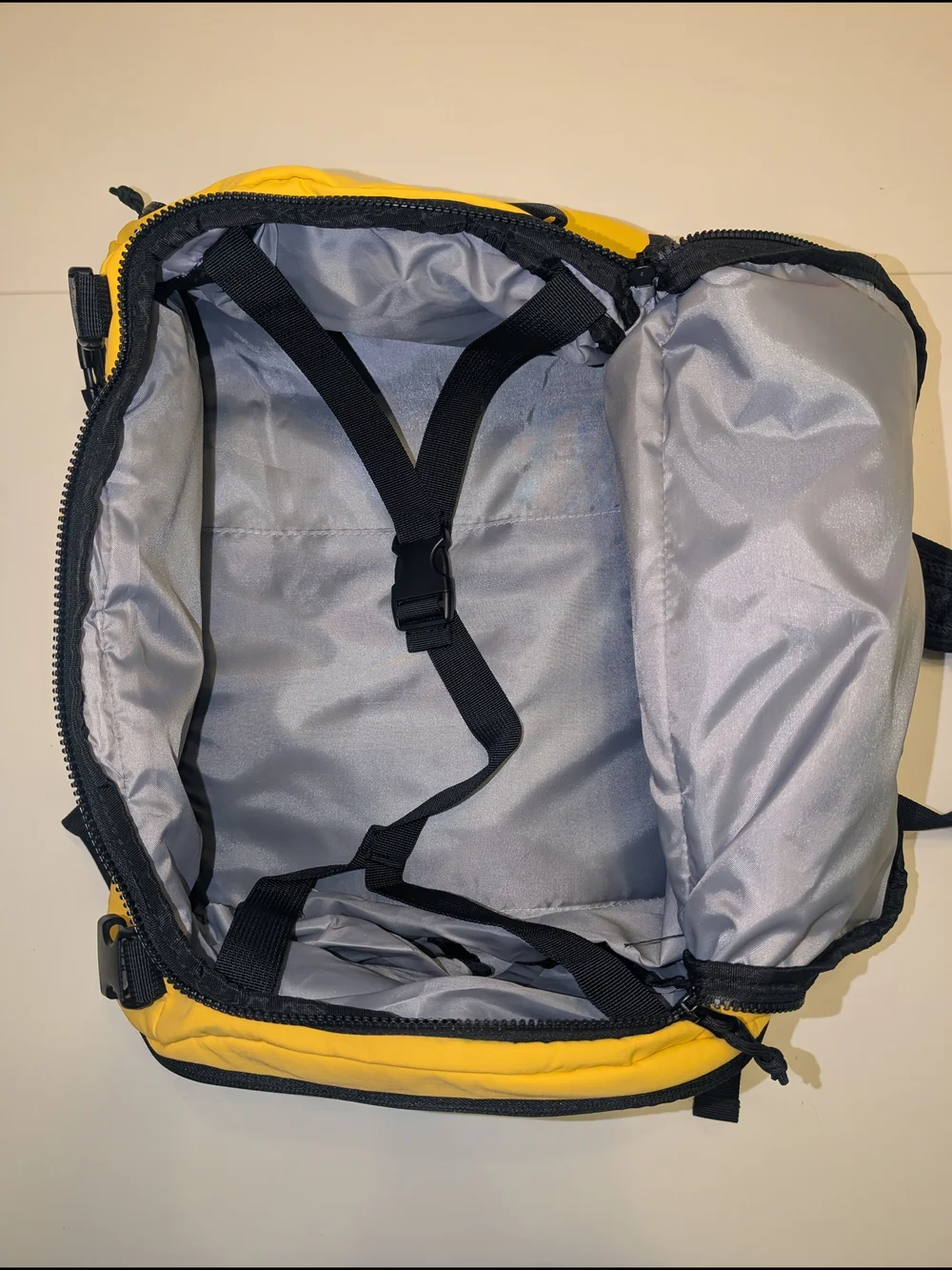 Bagsmart Blast 28L Travel Laptop Backpack NWOT